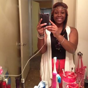 Meet your Posher, Darjae